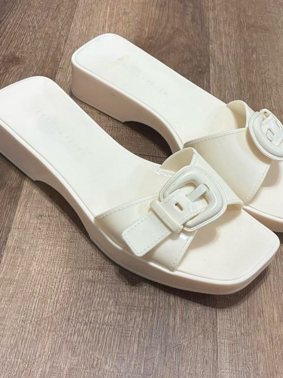 Veronica Beard Ivory Platform Slide Sandals Buckle Square Toe Size 7